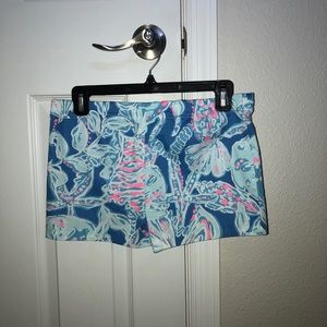 Lilly Pulitzer girls size 14 shorts.